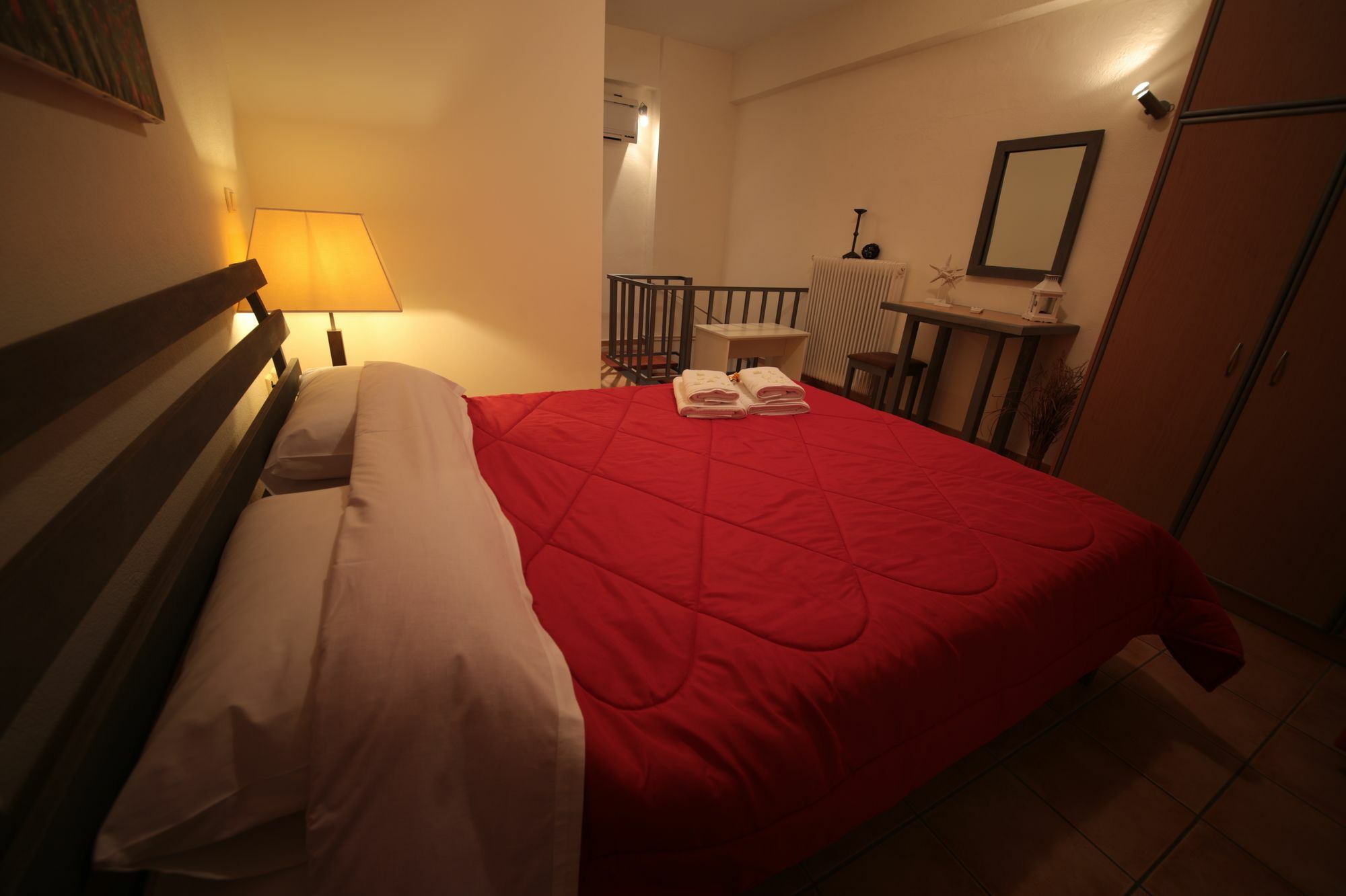 Point Twins Apartments Vrontádos Eksteriør bilde